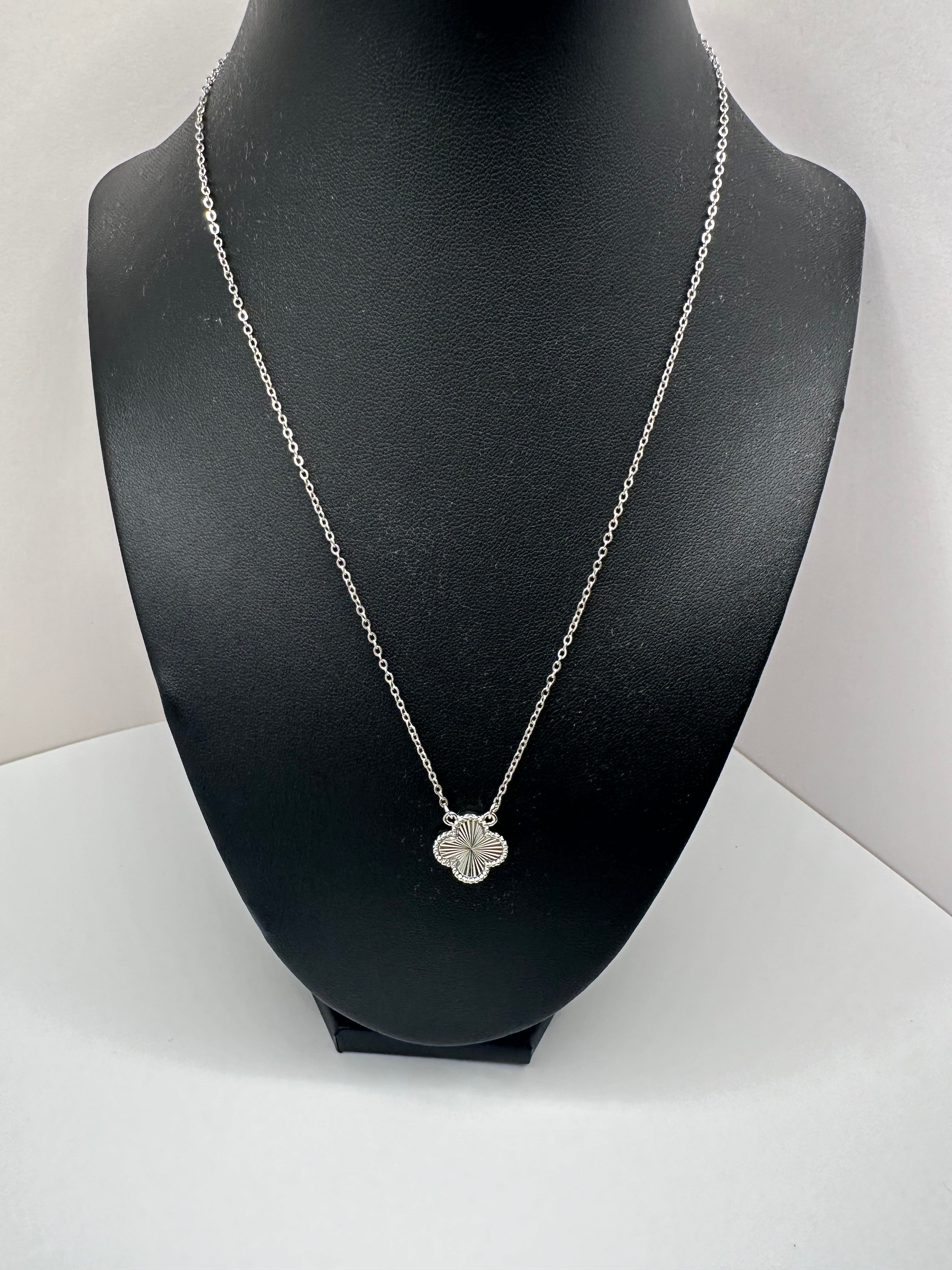 Fashion Clover Necklace