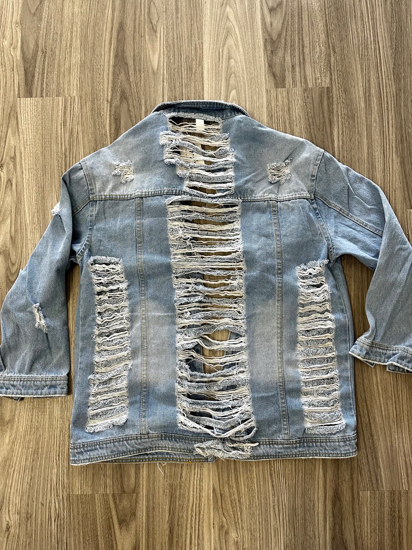 Ripped Denim Jacket-CURVY – Rozay's Boutique